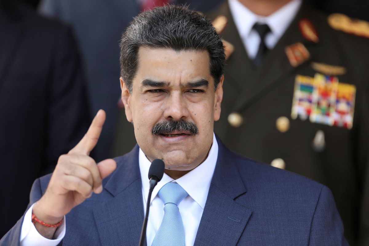 Maduro decreta quarentena radical e chama Bolsonaro de irresponsável