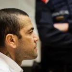 Daniel Alves deixa a prisão na Espanha após pagar fiança de R$ 5,4 milhões