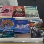 Obras de Vavá da Luz e Tião Lucena na Feira do Livro de Brasília